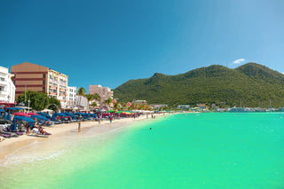 Beautiful beach with turquoise water in St. Maarten